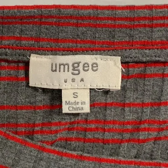 Umgee Striped Gathered Blouse Top S Twist Front Gray Red Thermal Long Sleeve - Picture 3 of 7